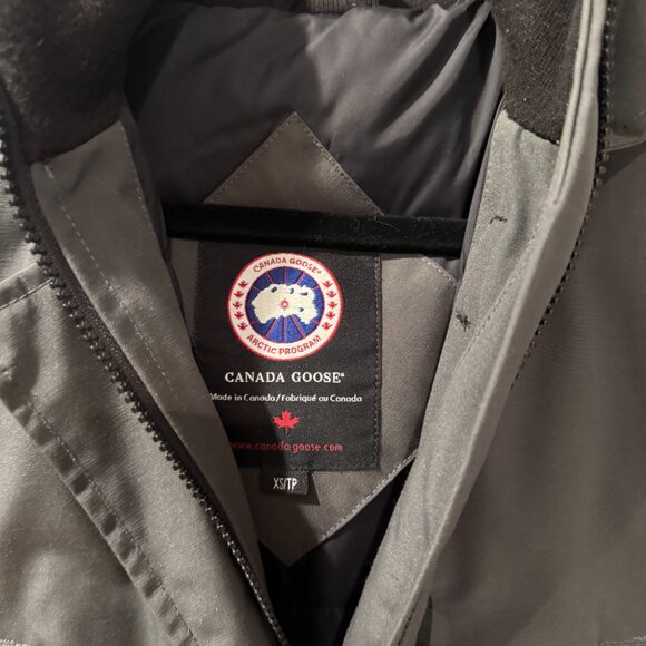 Canada Goose Kensington Parka - Picture 3 of 3